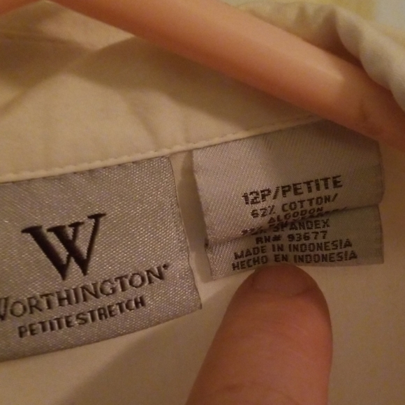 White stretch blouse - Picture 2 of 3